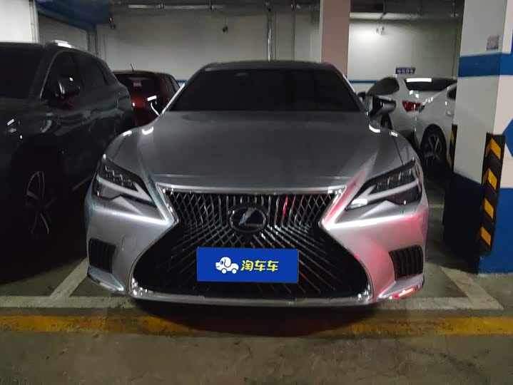 Lexus LS, 2022 — фото 2 из 9