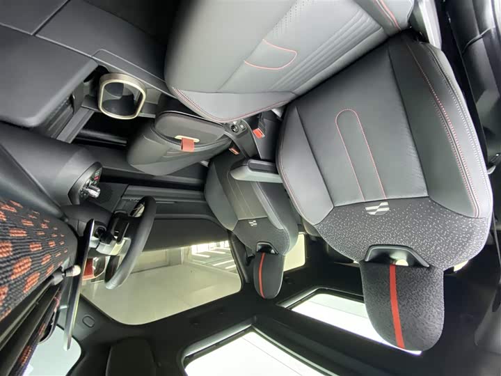 Mini Mini JCW, 2024 — фото 8 из 9