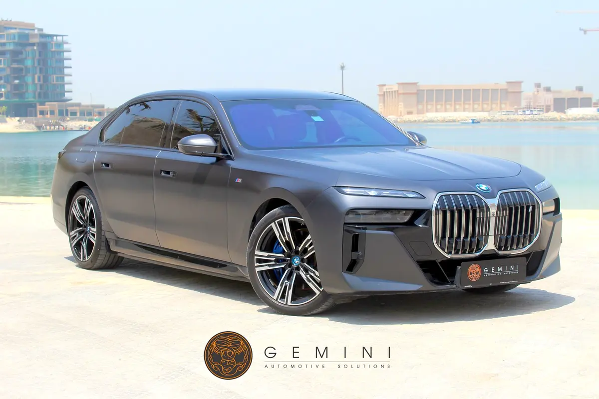 BMW i7, 2023 — фото 2 из 10