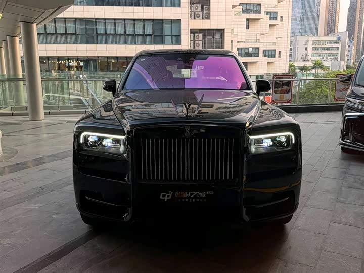Rolls-Royce Cullinan, 2024 — фото 2 из 9