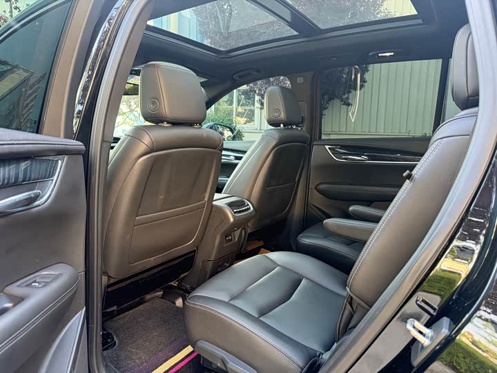 Cadillac XT6, 2022 — фото 9 из 9