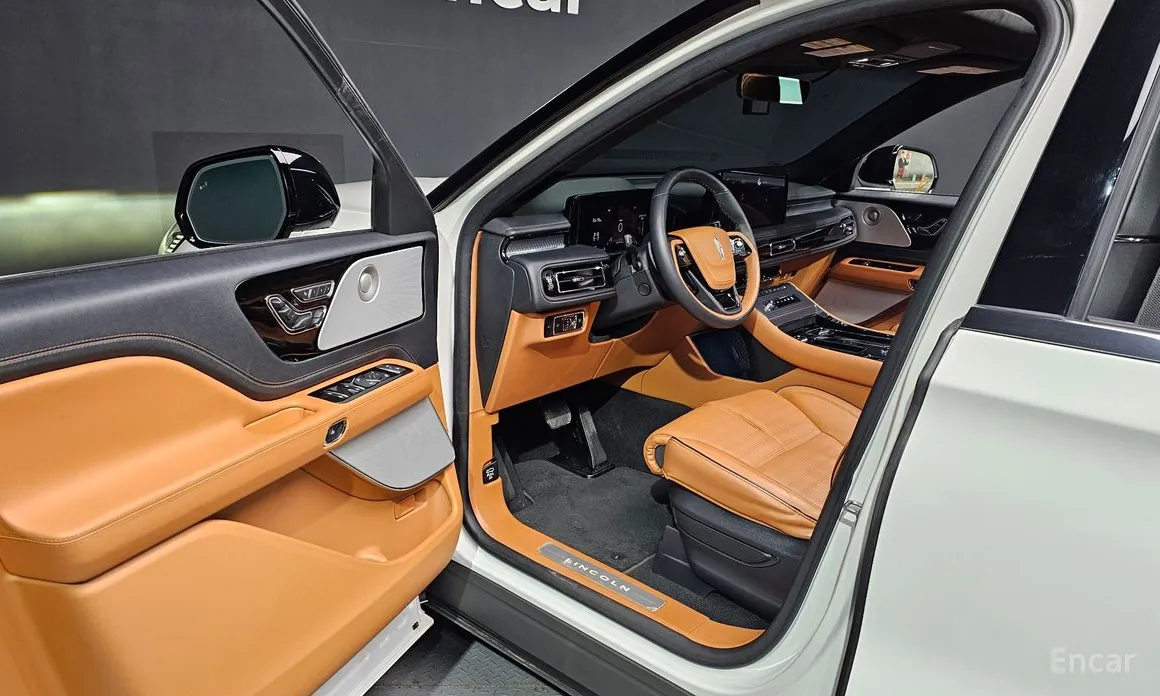 Lincoln Aviator, 2024 — фото 11 из 12