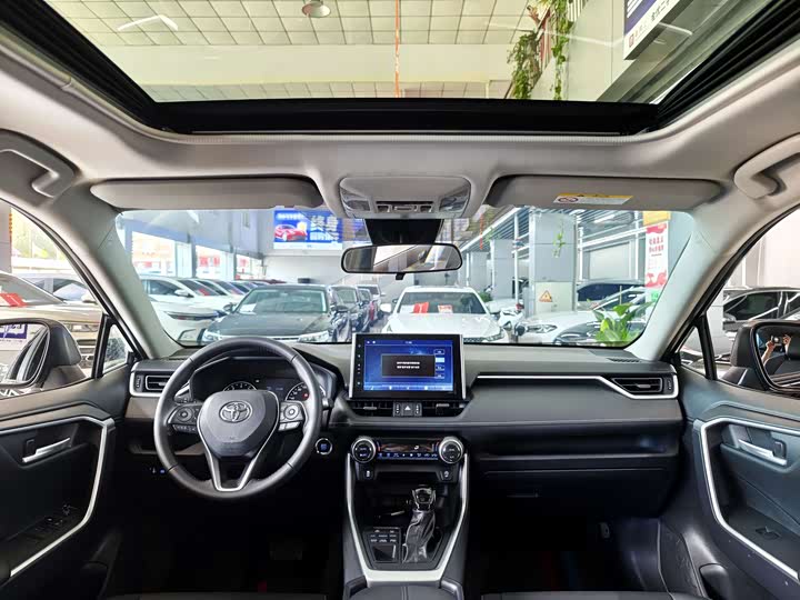Toyota Wildlander, 2022 — фото 6 из 9