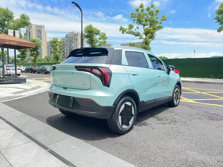 Geely Geometry E Firefly, 2023 — фото 5 из 9