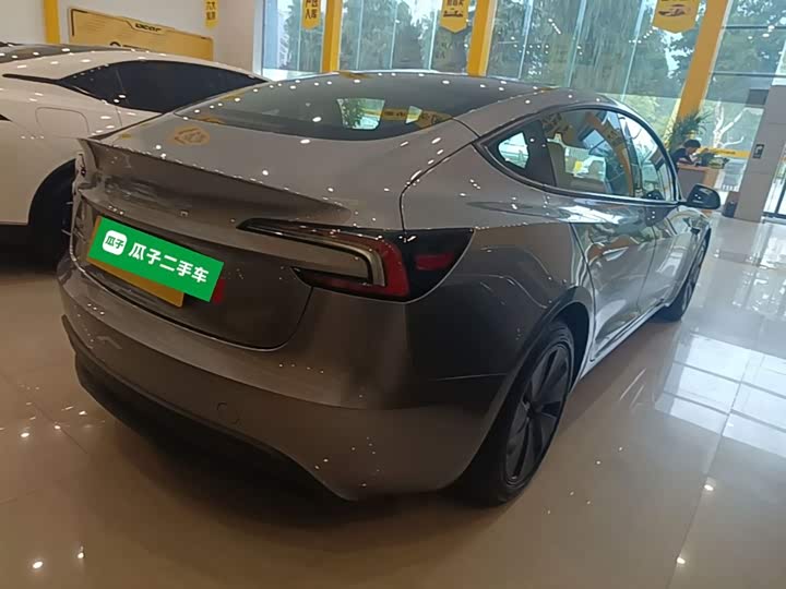 Tesla Model 3, 2025 — фото 7 из 9