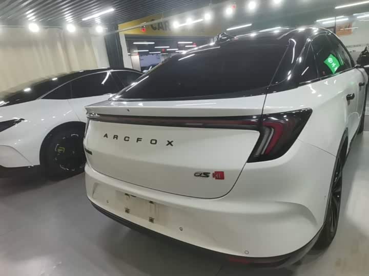 BAIC Arcfox Alpha S, 2023 — фото 6 из 9
