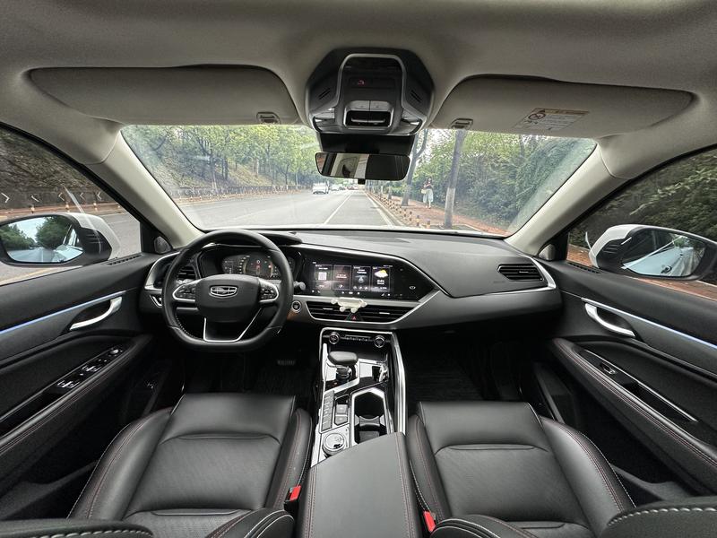 Geely Tugella S, 2022 — фото 12 из 12