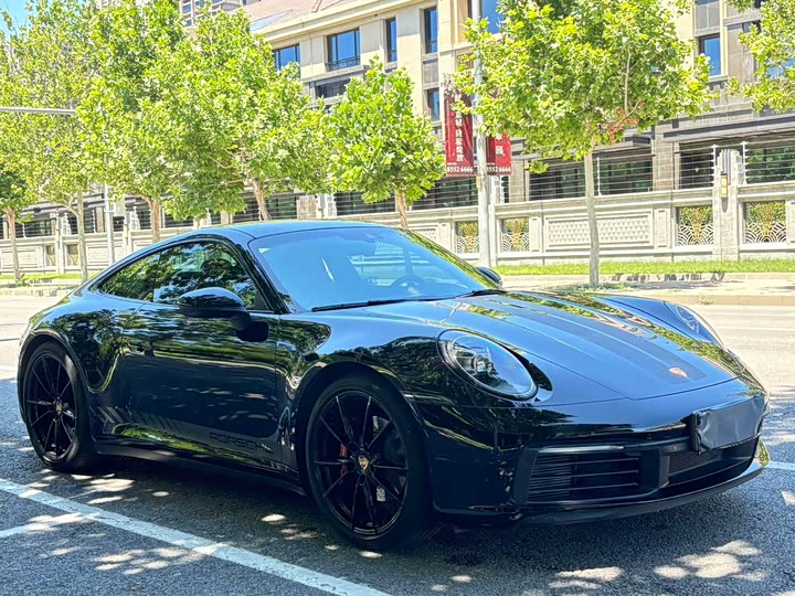 Porsche 911, 2022 — фото 3 из 9