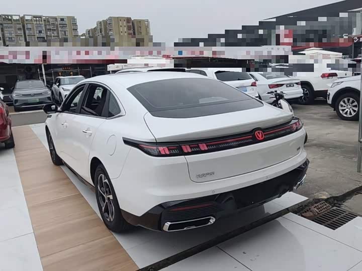 Changan Eado Plus, 2025 — фото 5 из 9