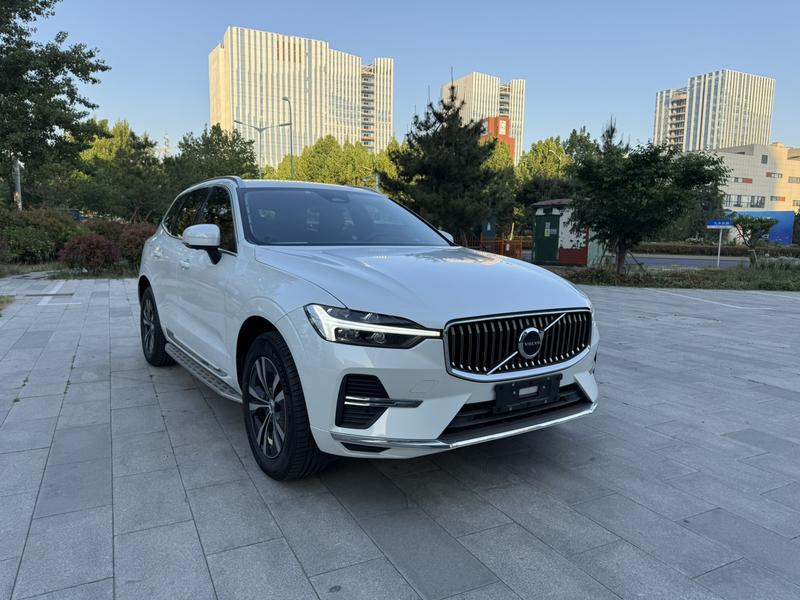 Volvo XC60, 2022 — фото 2 из 9