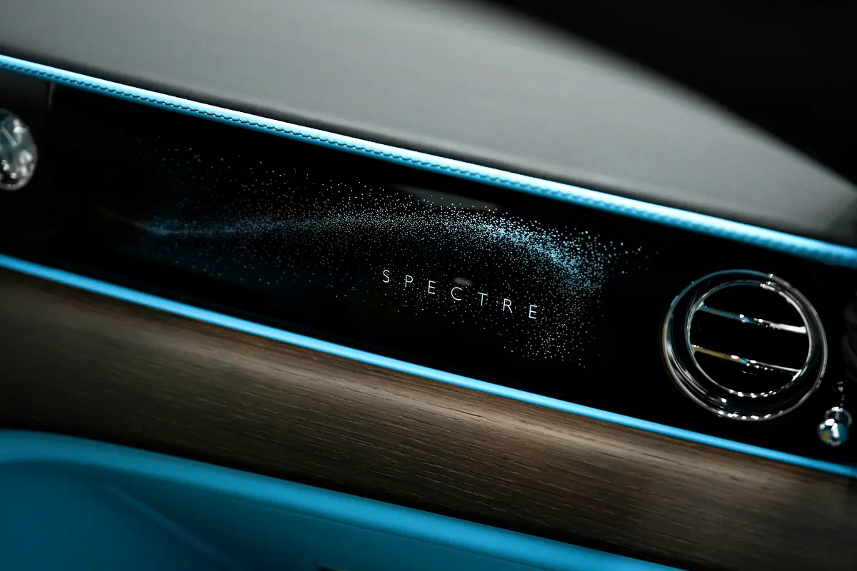 Rolls-Royce Spectre, 2025 — фото 10 из 10