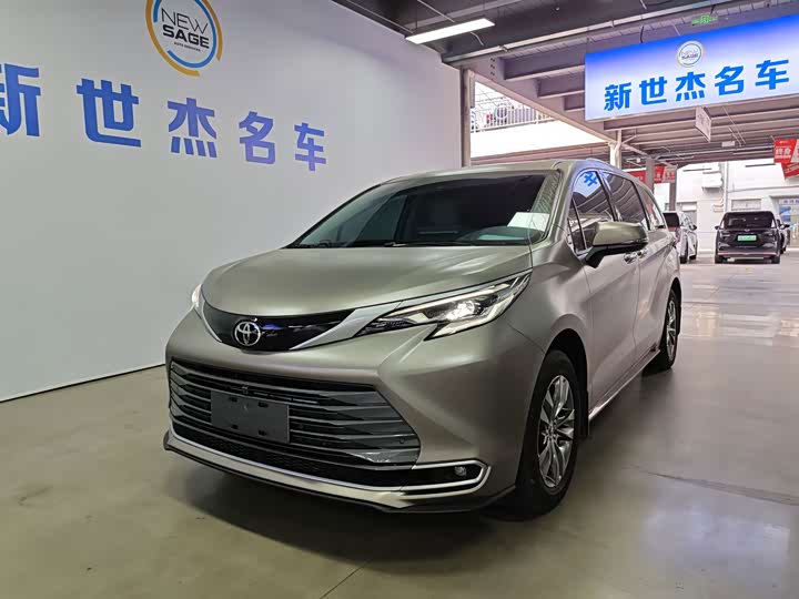 Toyota Sienna, 2026 — купить в Твери под ключ