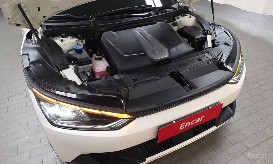 Kia EV6, 2022 — фото 6 из 12