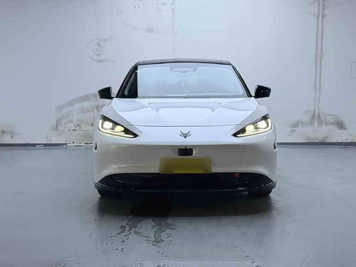 BAIC Arcfox Alpha S, 2023 — фото 3 из 9