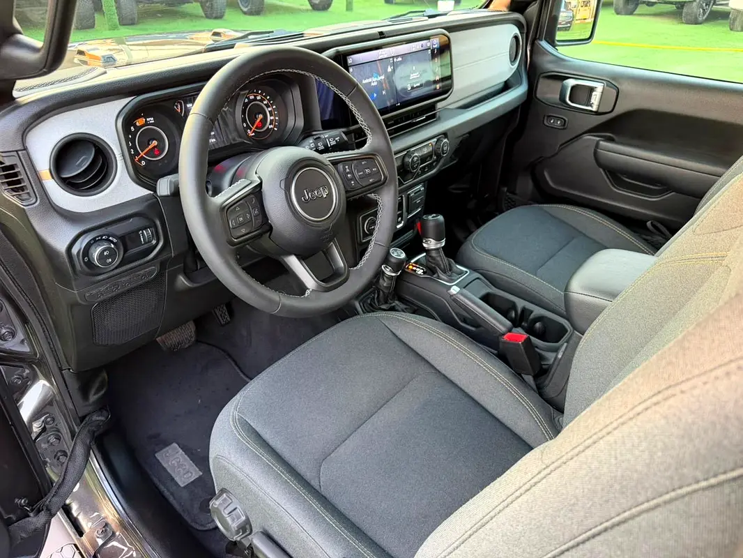 Jeep Wrangler, 2025 — фото 9 из 10