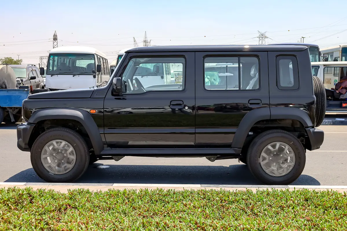 Suzuki Jimny, 2026 — фото 8 из 10