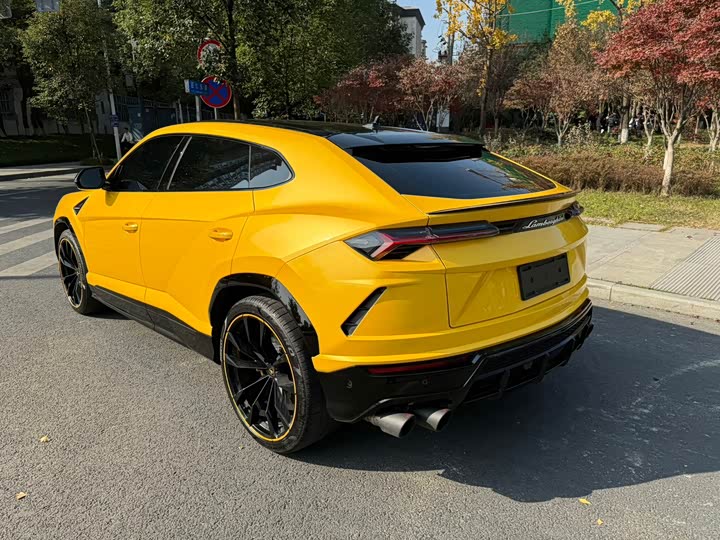 Lamborghini Urus, 2021 — фото 2 из 4