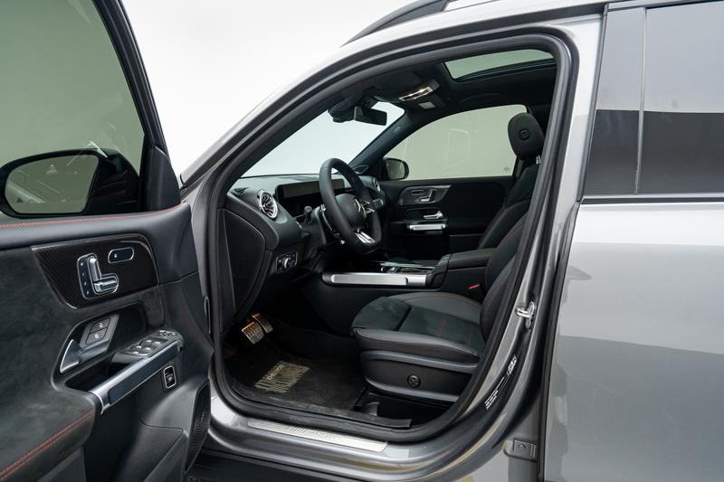Mercedes-Benz GLB-Class AMG, 2024 — фото 10 из 12