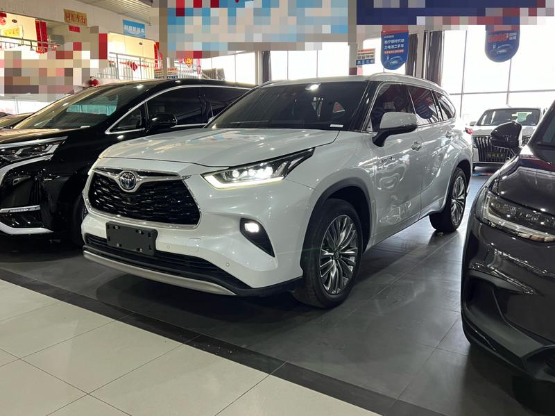 Toyota Highlander, 2022 — купить в Саратове под ключ