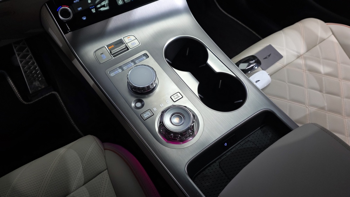 Genesis GV70, 2025 — фото 9 из 12