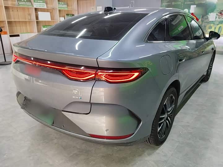 BYD Qin L, 2026 — фото 7 из 9