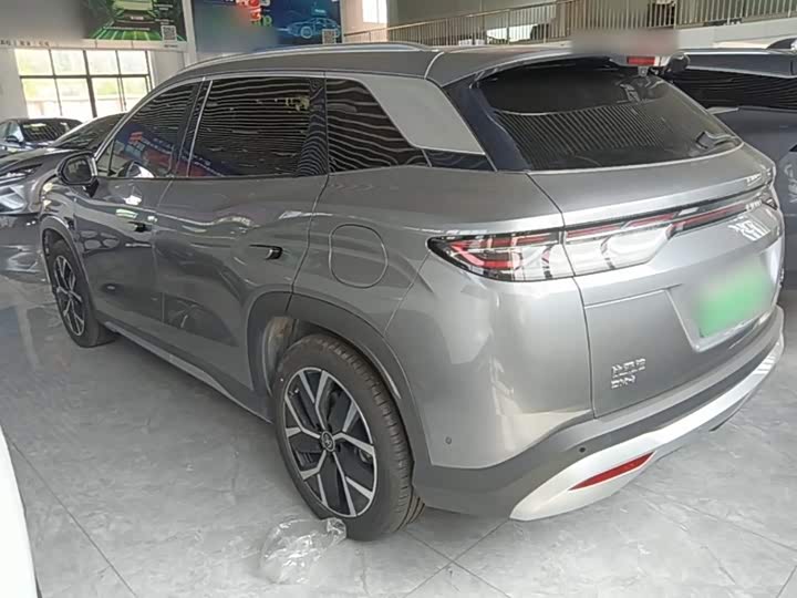 BYD Song L DM-i Hybrid, 2024 — фото 5 из 9
