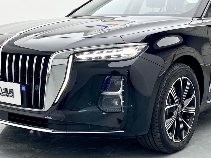Hongqi H5 Hybrid, 2025 — фото 8 из 12