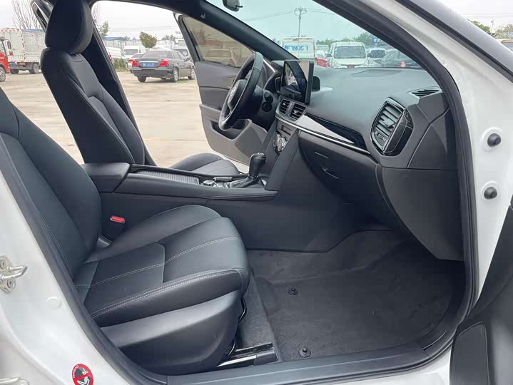 Mazda CX-4, 2023 — фото 9 из 9