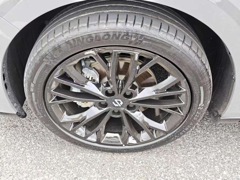 Leapmotor Lafa5, 2025 — фото 5 из 9