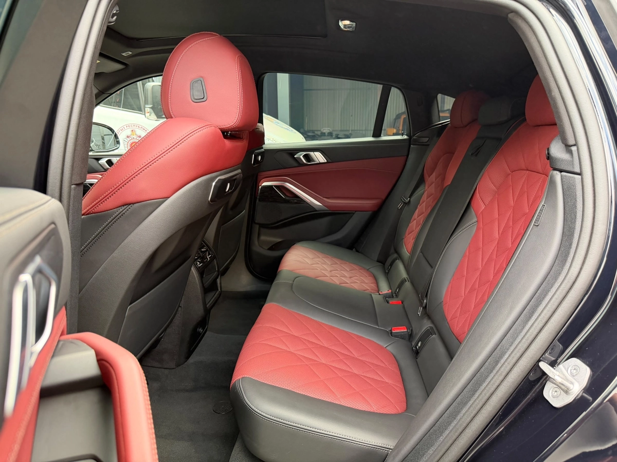 BMW X6, 2024 — фото 8 из 10