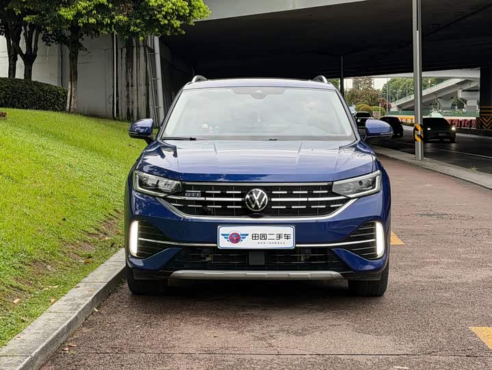Volkswagen Tayron GTE Hybrid, 2023 — фото 2 из 9