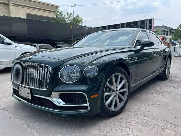 Bentley Flying Spur, 2023 — купить в Калуге под ключ