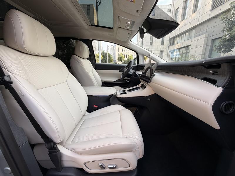 BAIC Arcfox Wendao V9, 2026 — фото 12 из 12