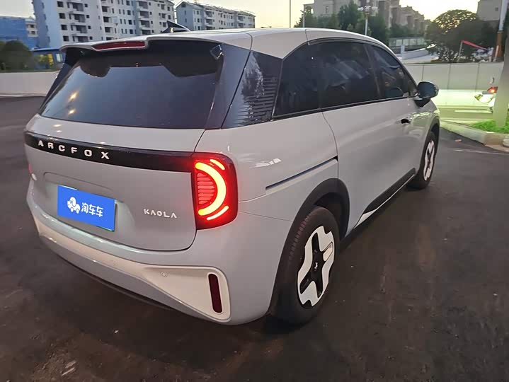BAIC Arcfox Kaola, 2024 — фото 3 из 9