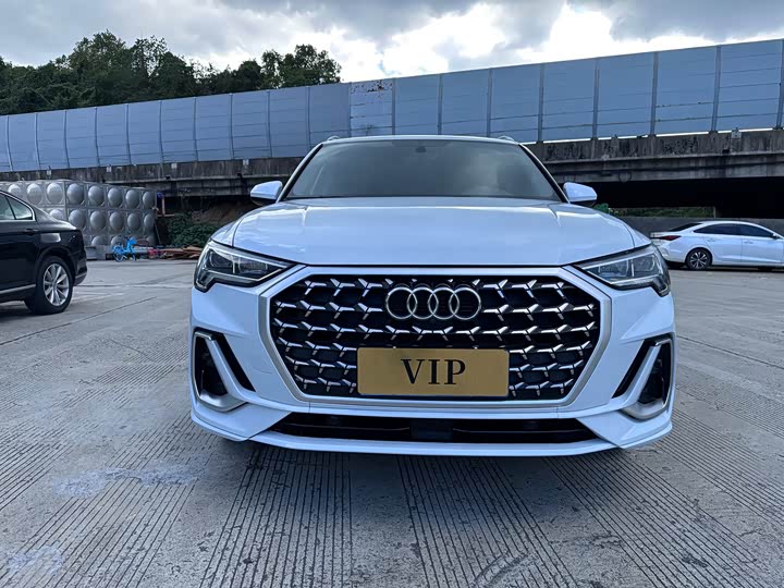 Audi Q3, 2025 — фото 2 из 9