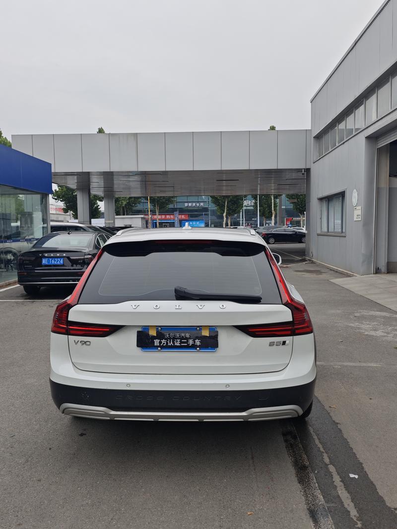 Volvo V90, 2022 — фото 6 из 11
