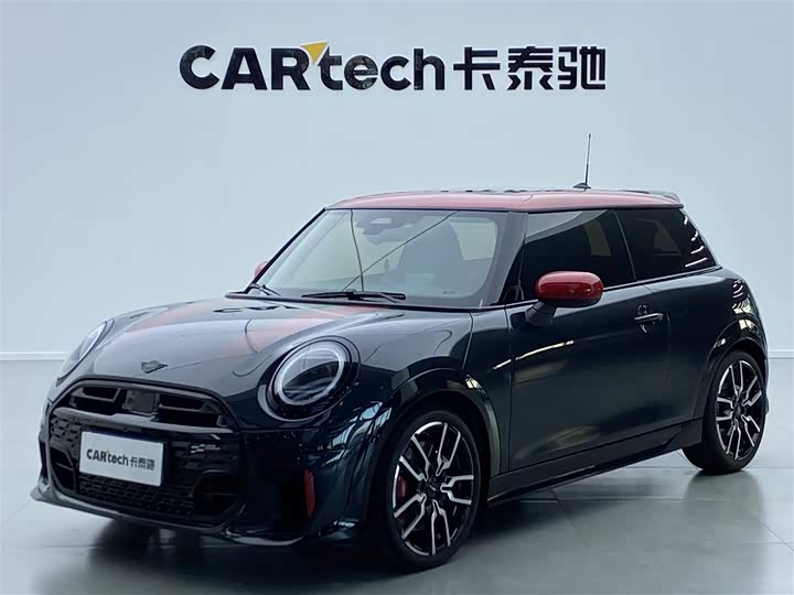 Mini Mini JCW, 2024 — купить в Москве под ключ