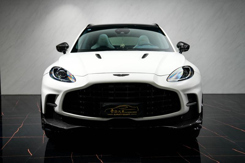 Aston Martin DBX, 2022 — фото 2 из 12