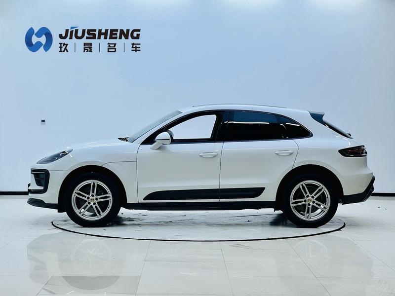 Porsche Macan, 2023 — фото 3 из 12