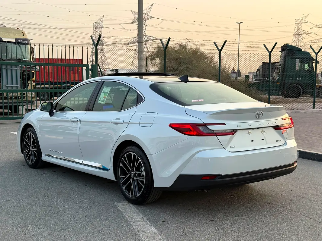 Toyota Camry, 2026 — фото 5 из 10