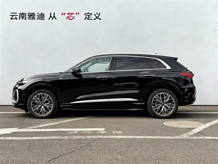 Audi Q5L, 2025 — фото 2 из 9