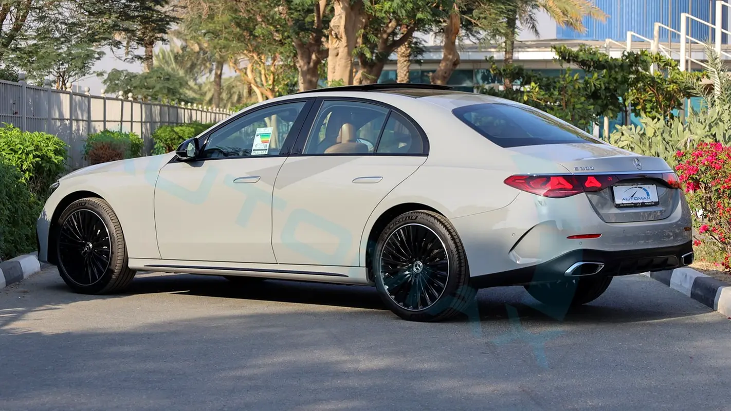 Mercedes-Benz E-Class, 2026 — фото 5 из 10