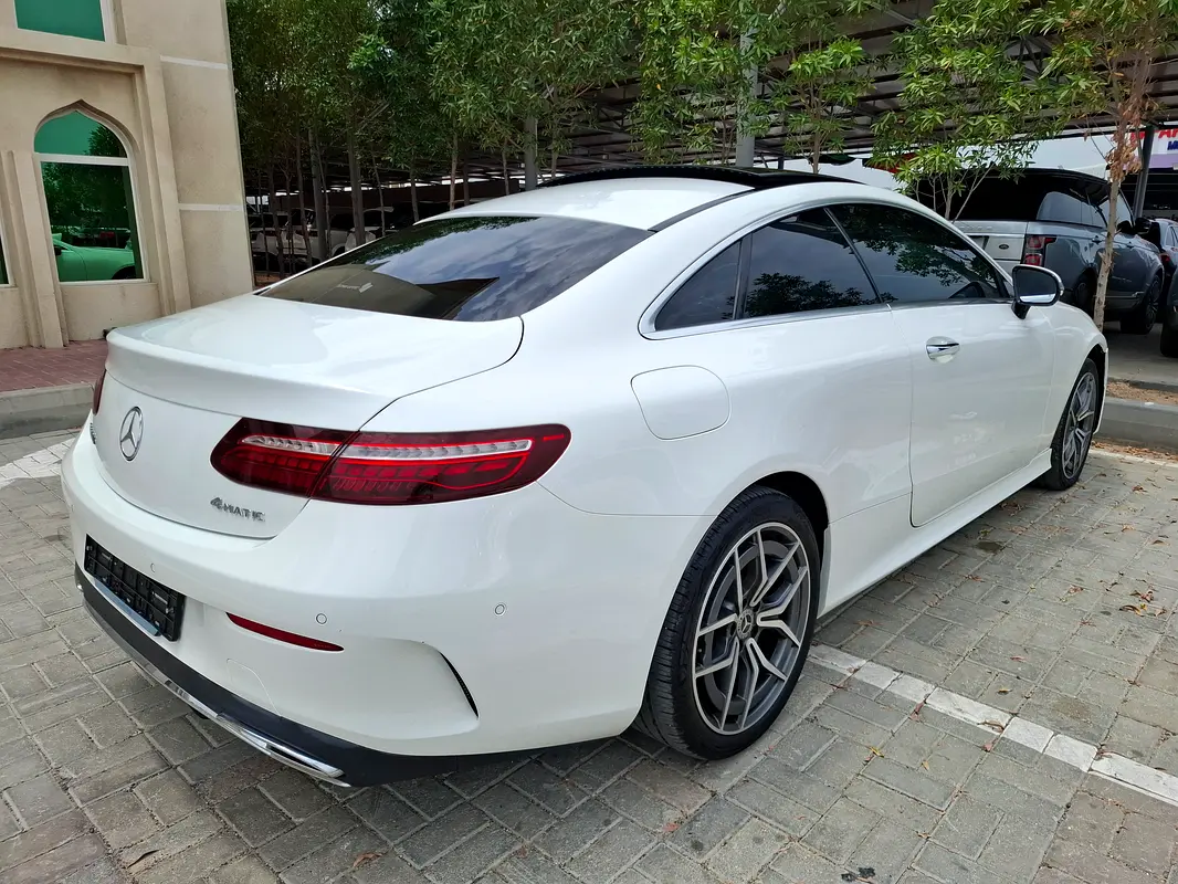Mercedes-Benz E-Class, 2023 — фото 7 из 10