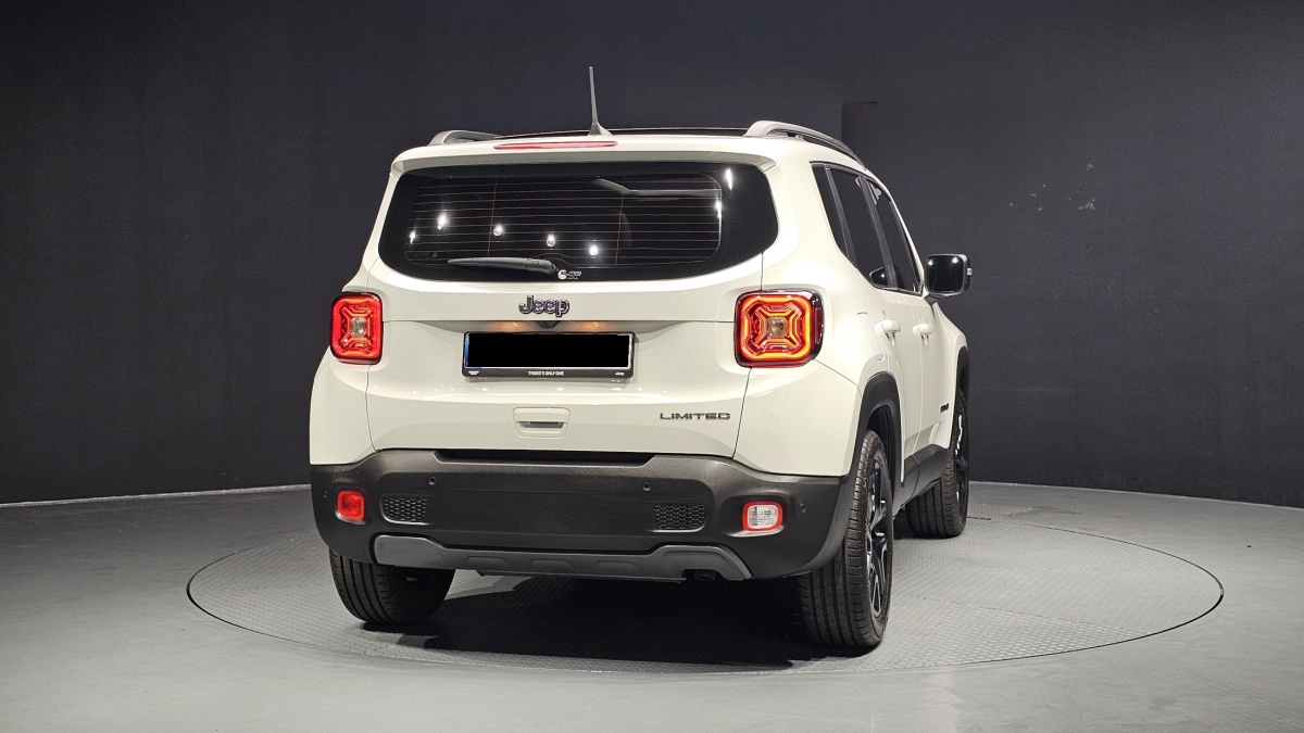 Jeep Renegade, 2023 — фото 4 из 12