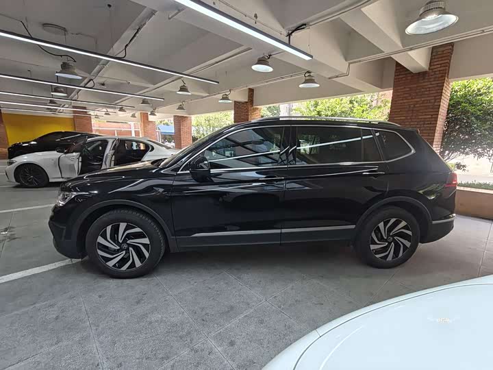 Volkswagen Tiguan L Pro, 2025 — фото 2 из 9
