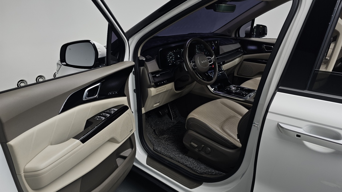 Kia Carnival, 2022 — фото 9 из 12