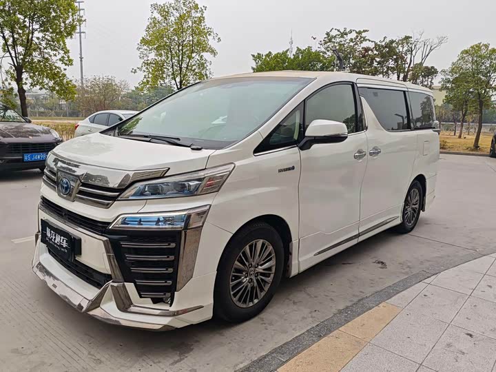 Toyota Vellfire, 2021 — купить в Перми под ключ