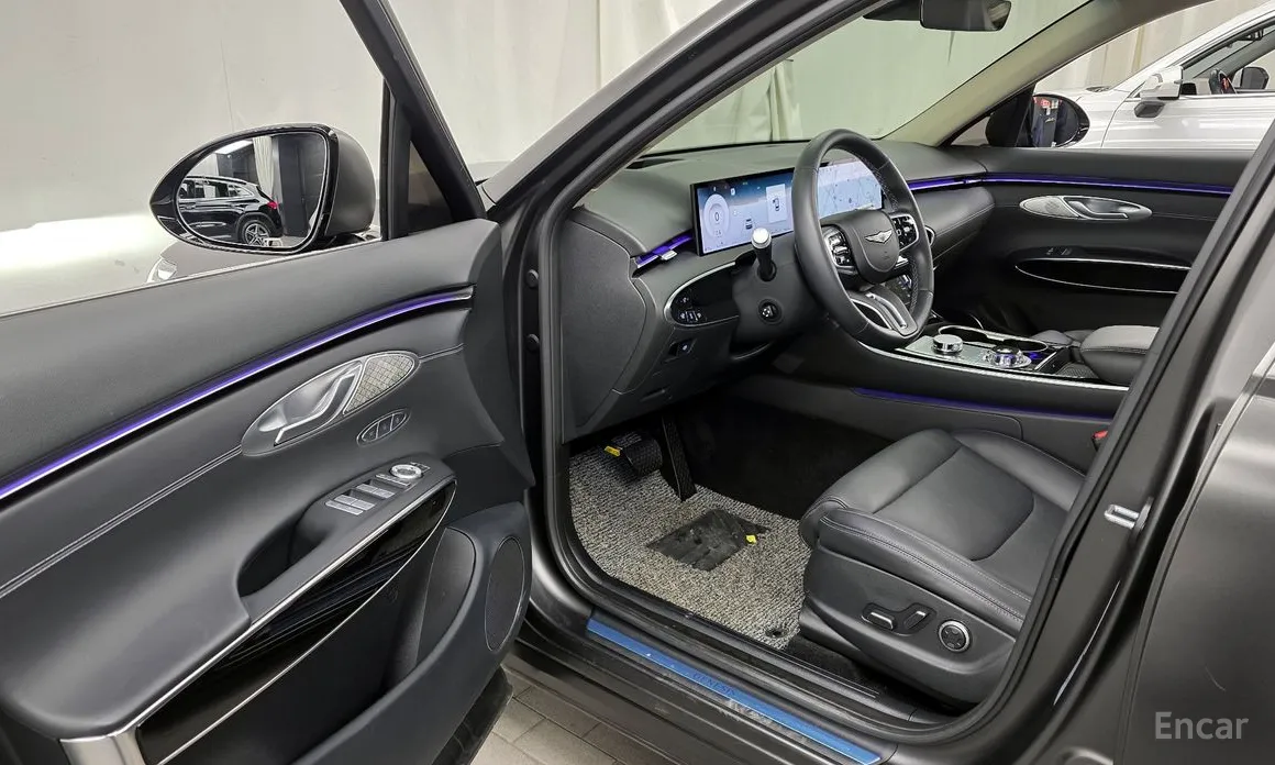 Genesis GV70, 2024 — фото 10 из 12