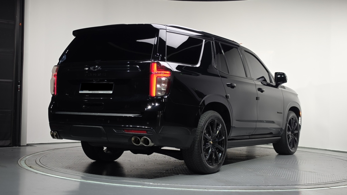 Chevrolet Tahoe, 2023 — фото 2 из 12