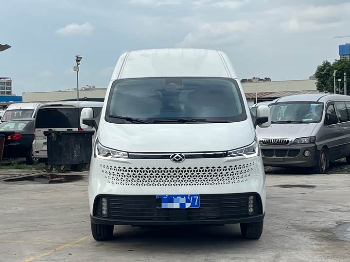 Maxus V70, 2025 — фото 2 из 9